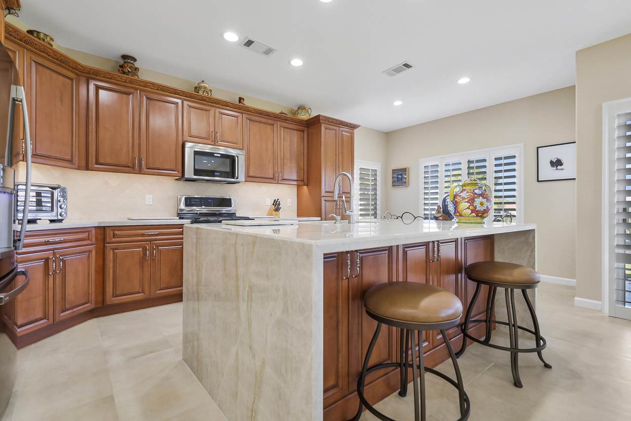 42350 Adams Street - Photo 1