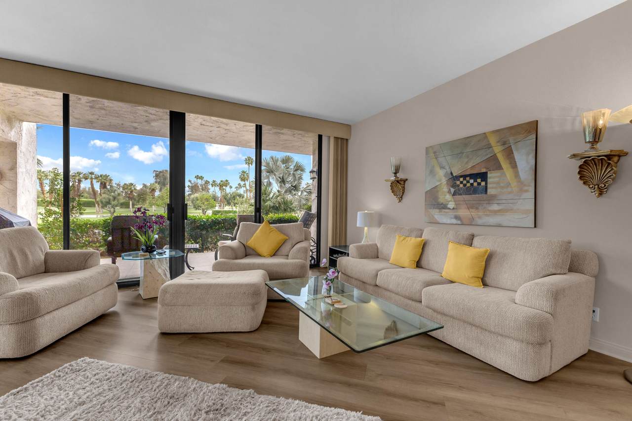 910 Island Drive - Photo 1