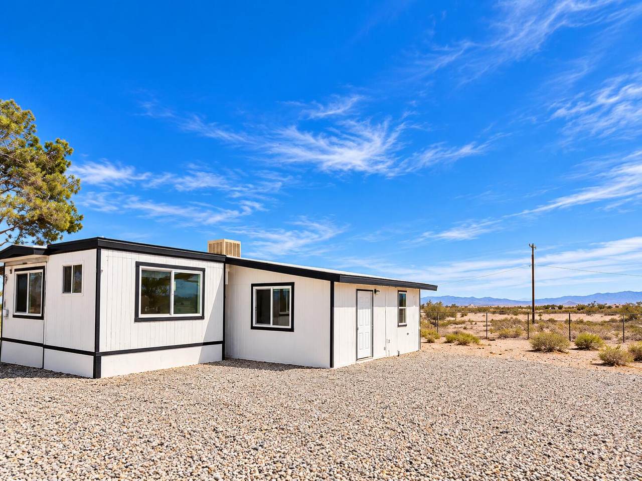 880 Friendship Avenue - Photo 1