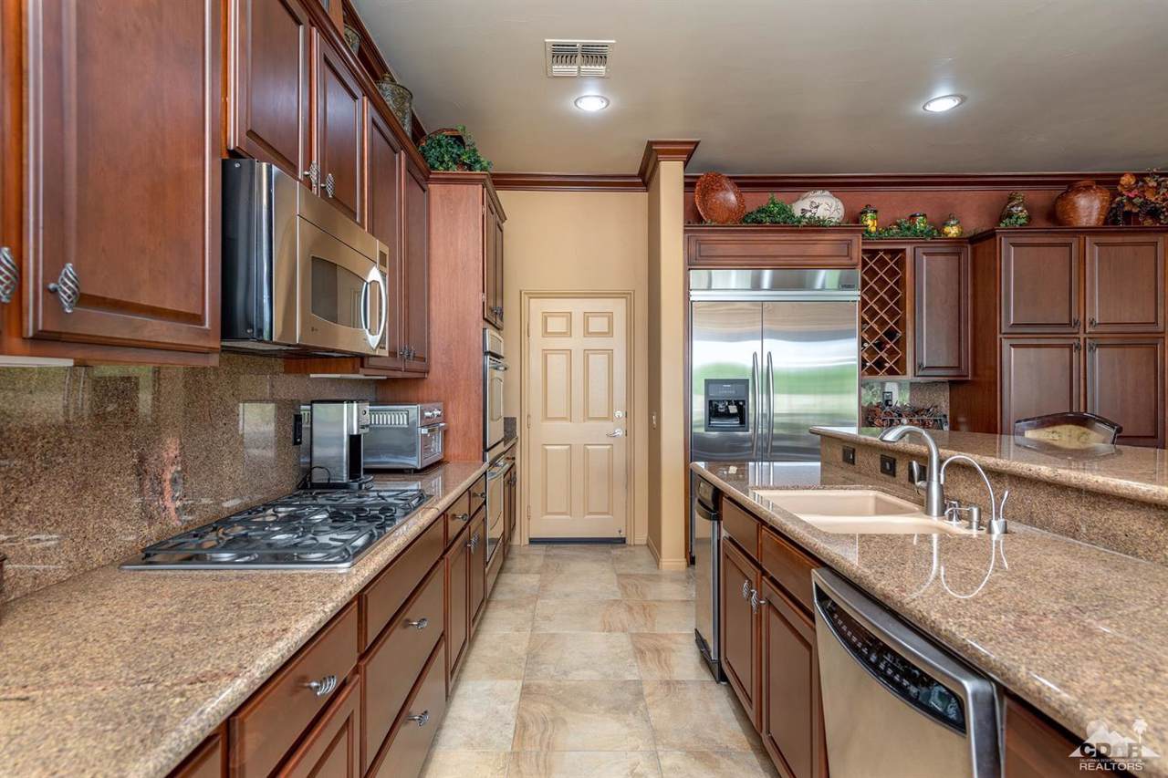 49112 Hohokam River Street - Photo 1