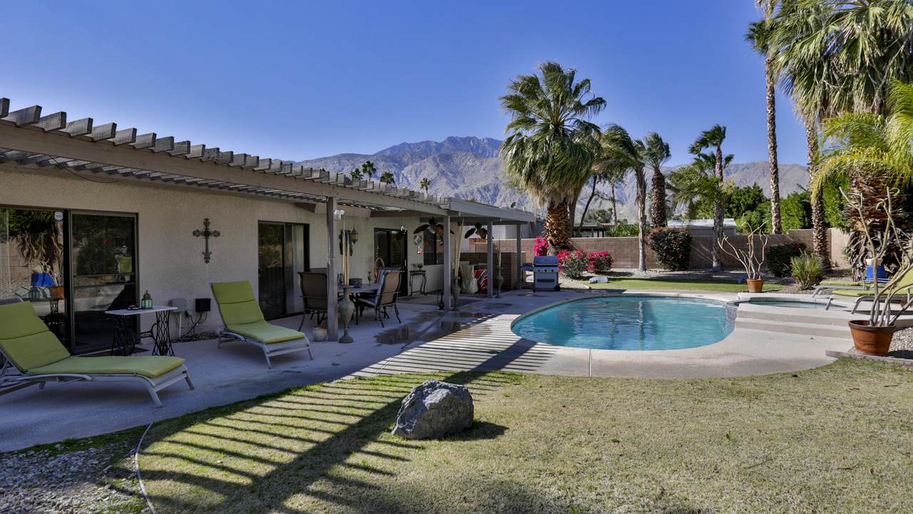 1110 El Conquistador - Photo 1