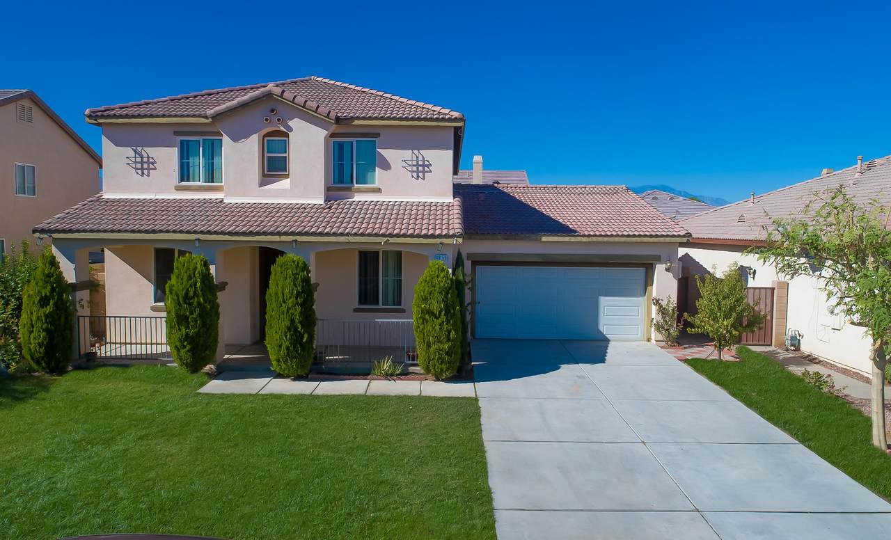 49159 Pluma Gris Place - Photo 1