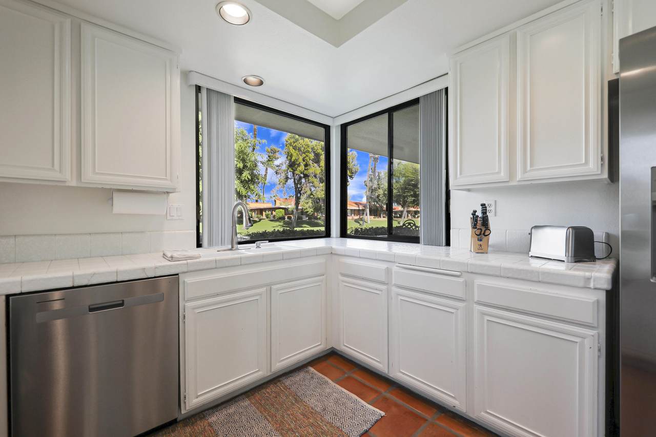 17 La Cerra Circle - Photo 1