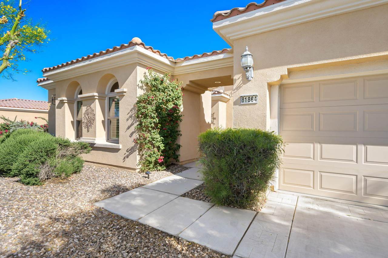 81864 Avenida Sombra, Indio, CA 92203 (MLS 219094665) The Jelmberg Team