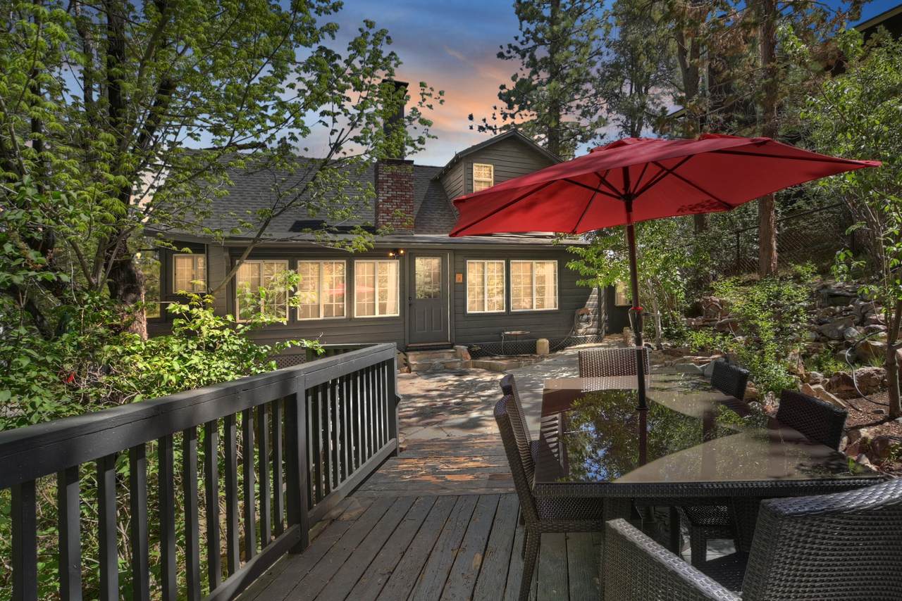 300 Aeroplane Boulevard - Photo 1