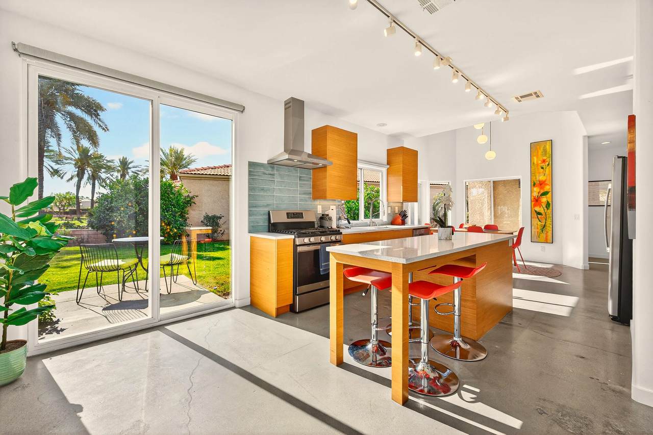48653 Paseo Tarazo - Photo 1