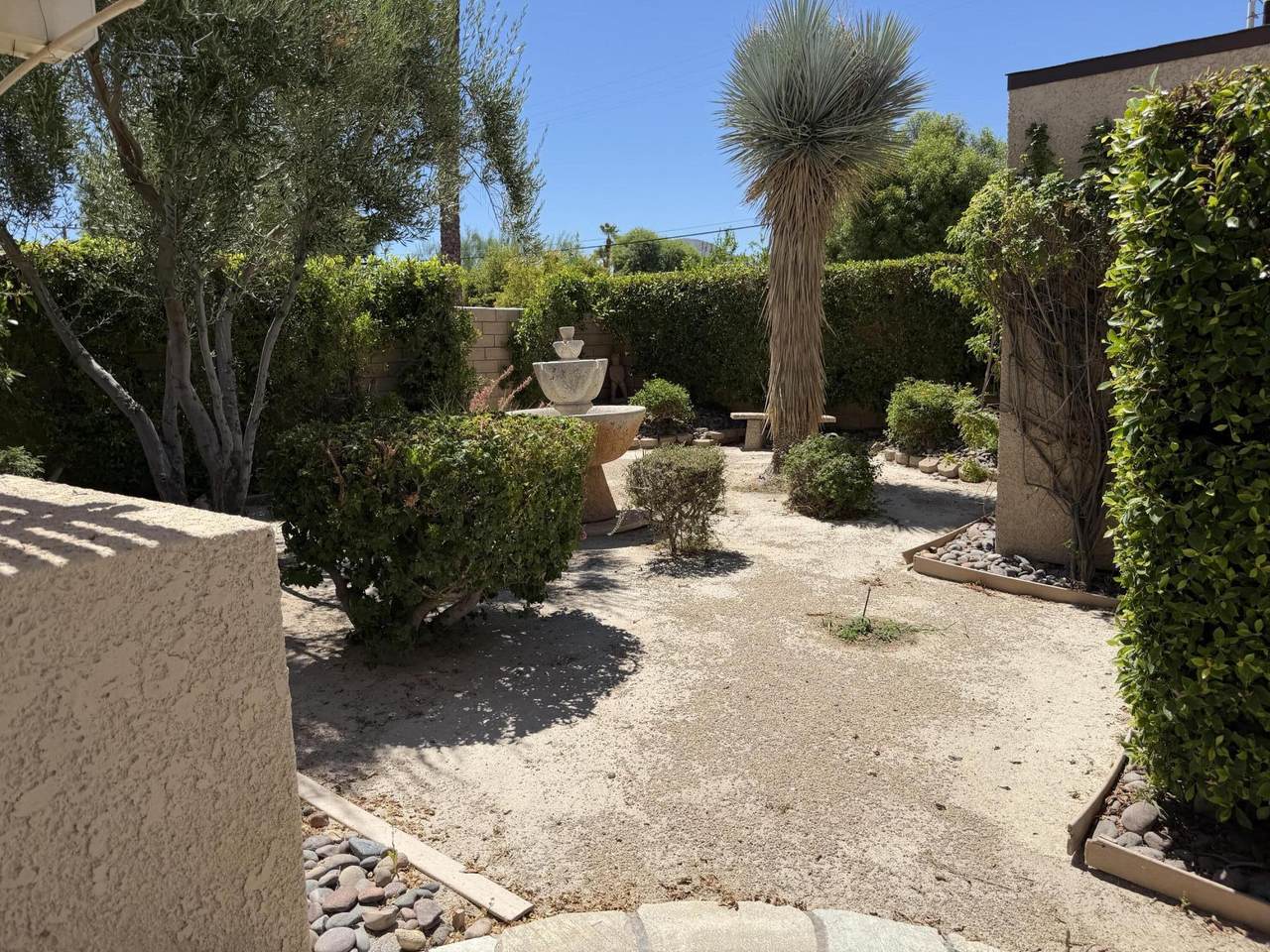 74229 Catalina Way - Photo 1