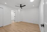 211 Las Lomas - Photo 14