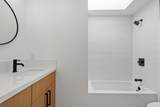 211 Las Lomas - Photo 15