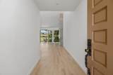 211 Las Lomas - Photo 4