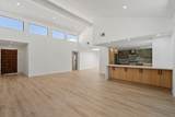 211 Las Lomas - Photo 8