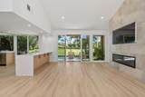 211 Las Lomas - Photo 9
