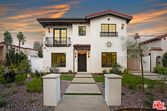 312 La Peer Drive - Photo 1