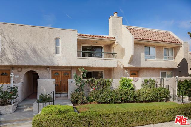 5401 Zelzah Avenue - Photo 1