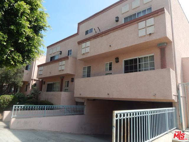 708 Eucalyptus Avenue - Photo 1
