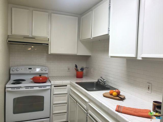 575 Villa Court - Photo 1