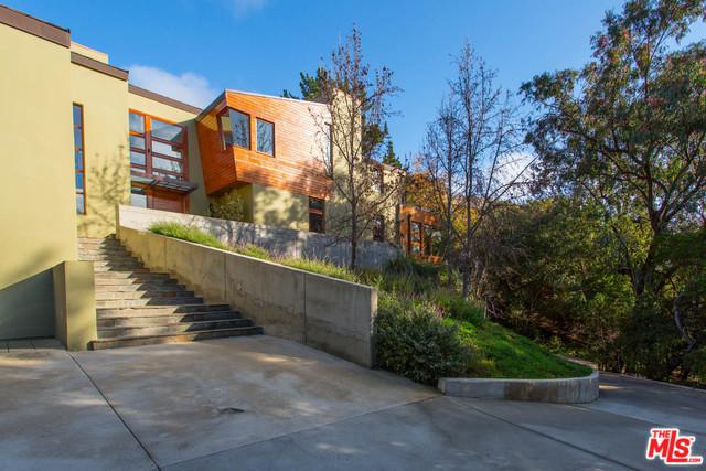 2244 Mandeville Canyon Road - Photo 1