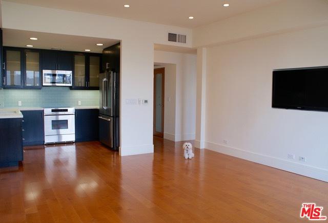 10501 Wilshire - Photo 1