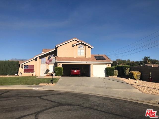 694 Zinnia Street - Photo 1