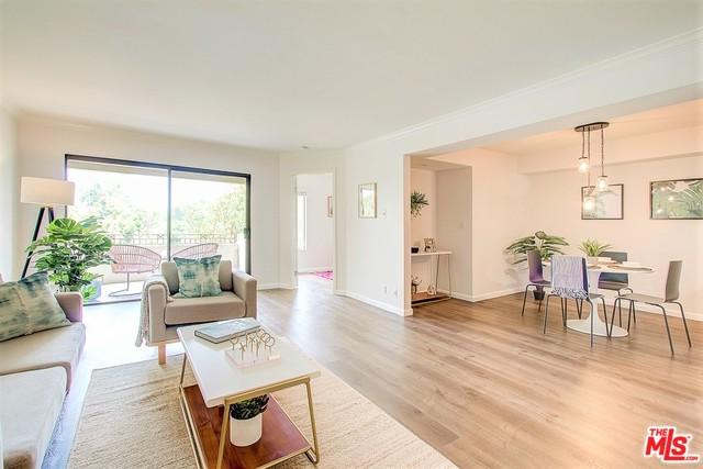 5009 Woodman Avenue - Photo 1