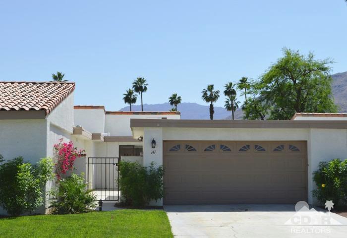 147 Avenida Las Palmas, Rancho Mirage, CA 92270 (MLS #217015426) :: The John Jay Group - Bennion Deville Homes