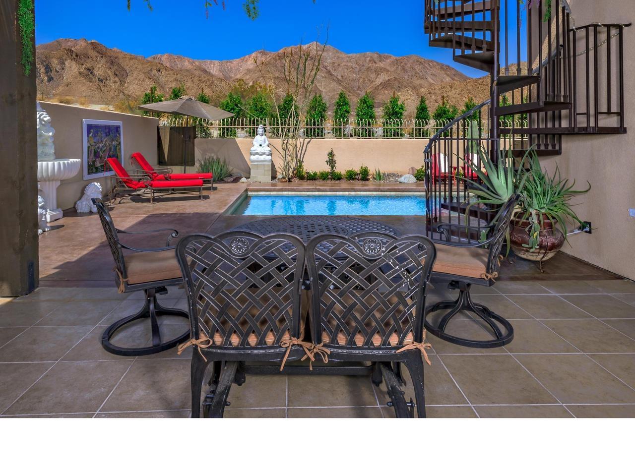 54885 Avenida Madero - Photo 1