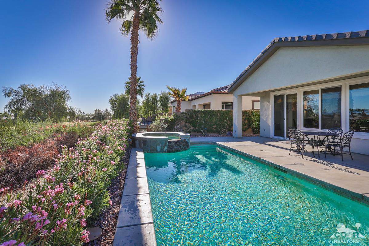 61426 Sapphire Lane - Photo 1