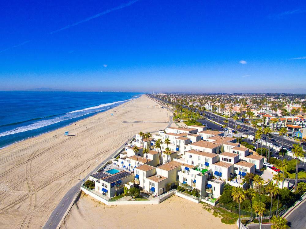 711 Pacific Coast Highway - Photo 1