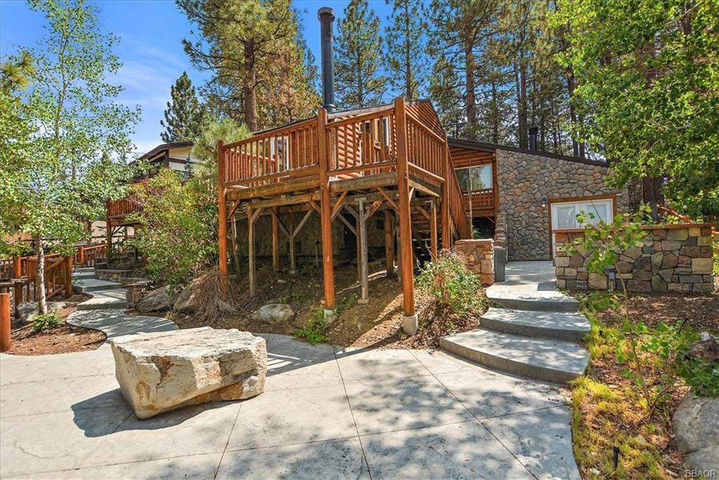 1436 Malabar Way - Photo 1