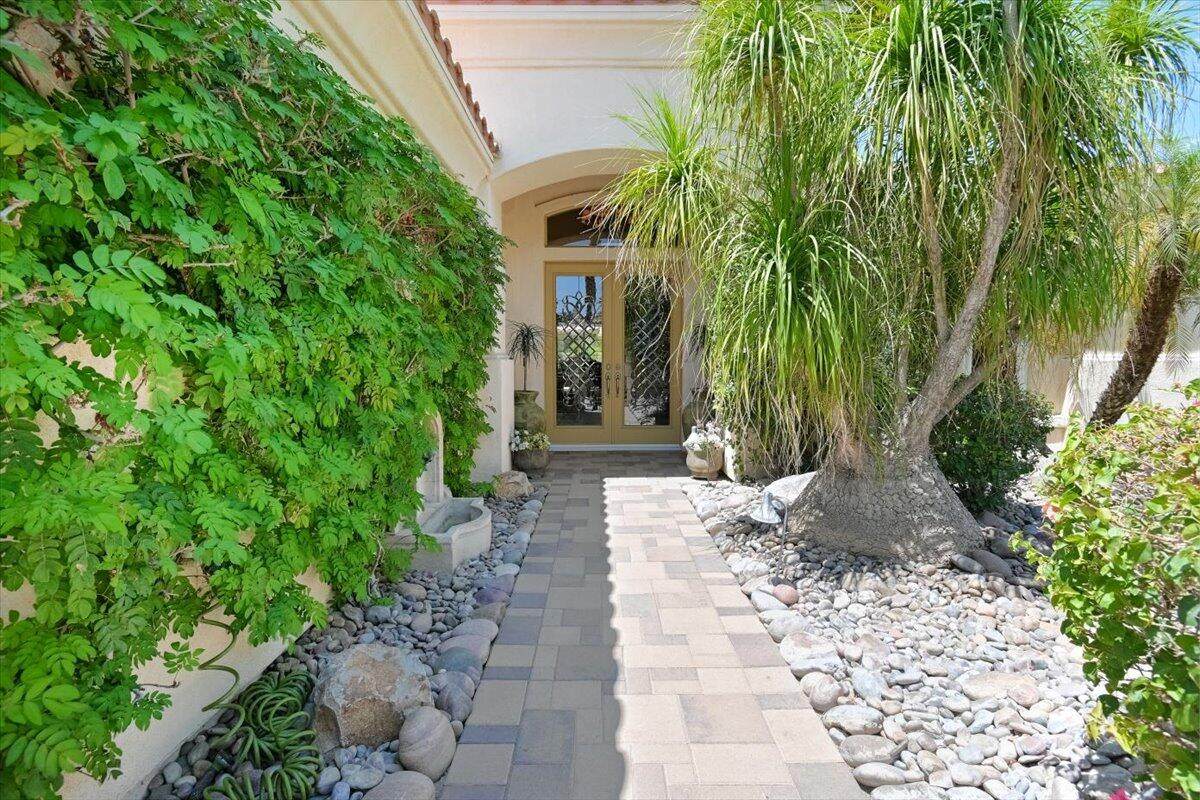 1 Brentwood Way - Photo 1