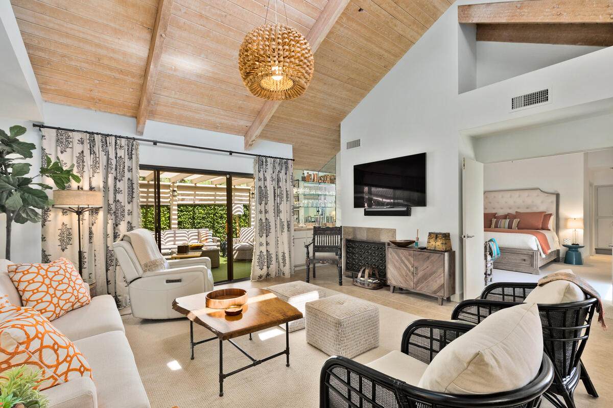 303 Forest Hills Drive Drive - Photo 1