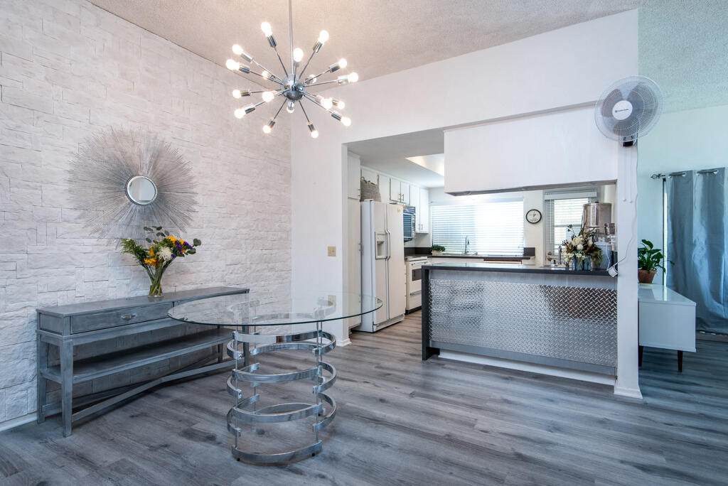 47981 Oasis Court - Photo 1