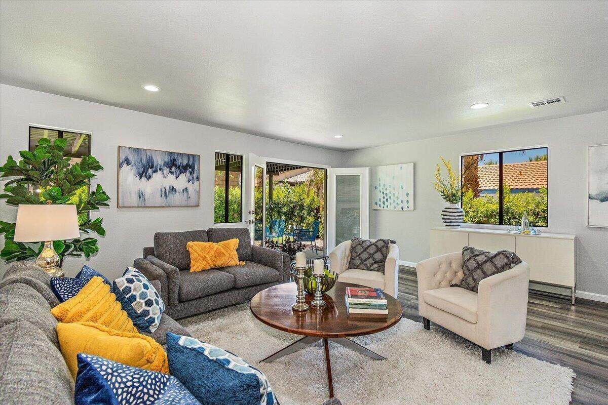 54235 Avenida Velasco - Photo 1