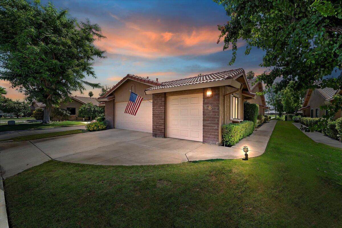 8 Maximo Way - Photo 1