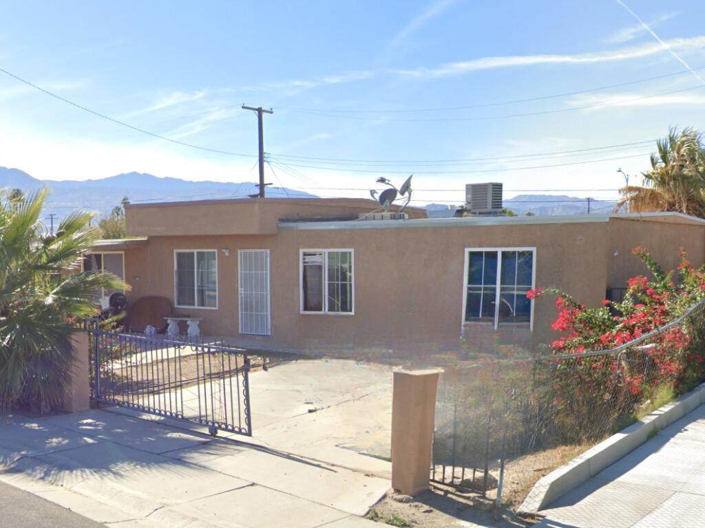 46581 Denslow Street - Photo 1