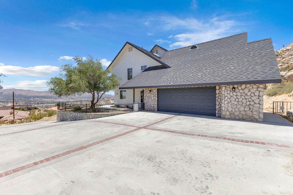 57494 Bandera Road - Photo 1