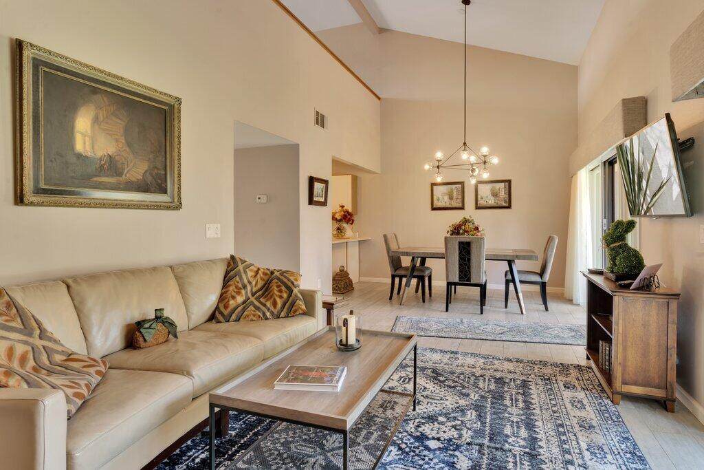 512 Flower Hill Lane - Photo 1