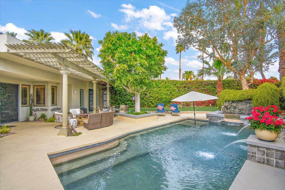 51 Mission Palms Drive - Photo 1