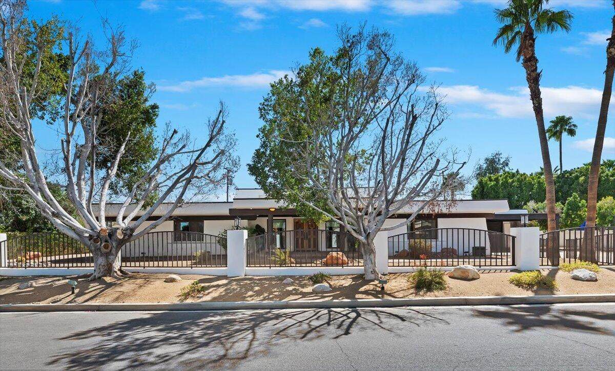 73191 Shadow Mountain Drive - Photo 1