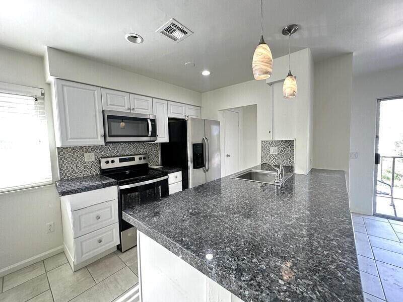 72714 Willow Street - Photo 1