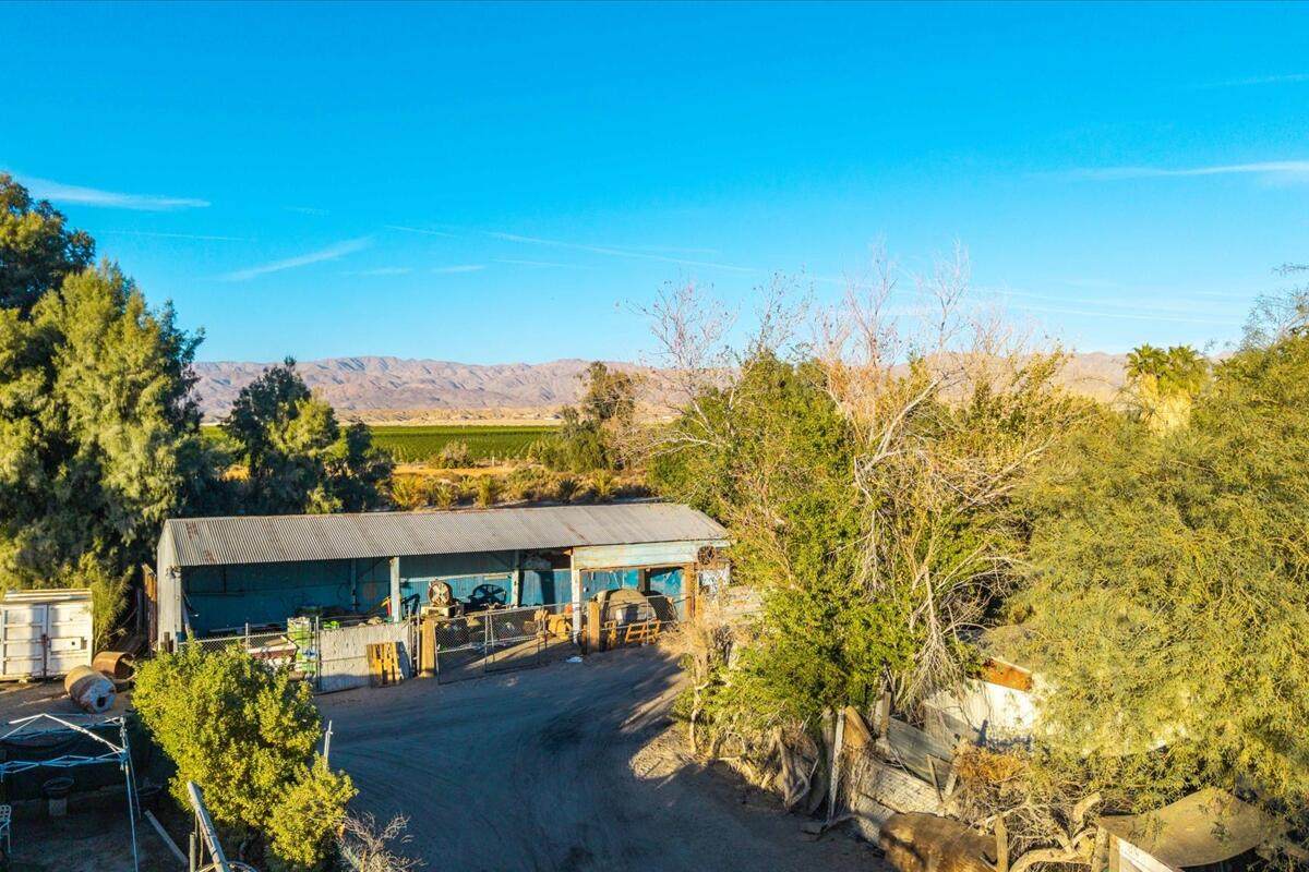 https://bt-photos.global.ssl.fastly.net/damls/orig_boomver_1_219144707-2.jpg