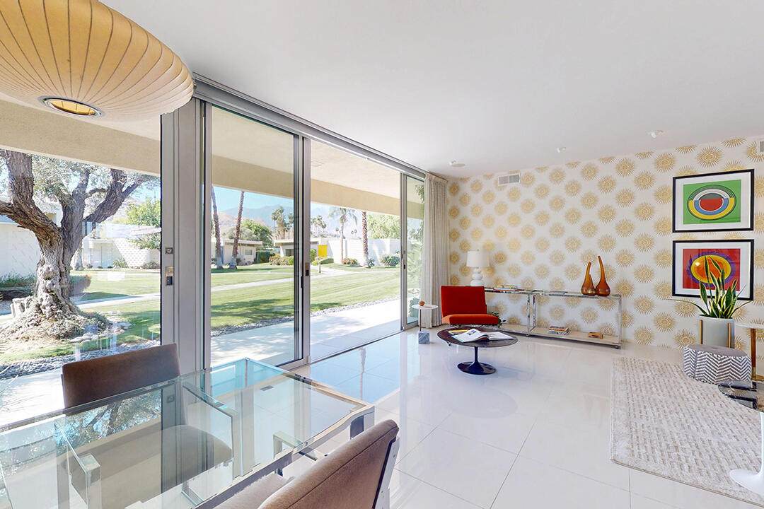 318 Desert Lakes Drive - Photo 1