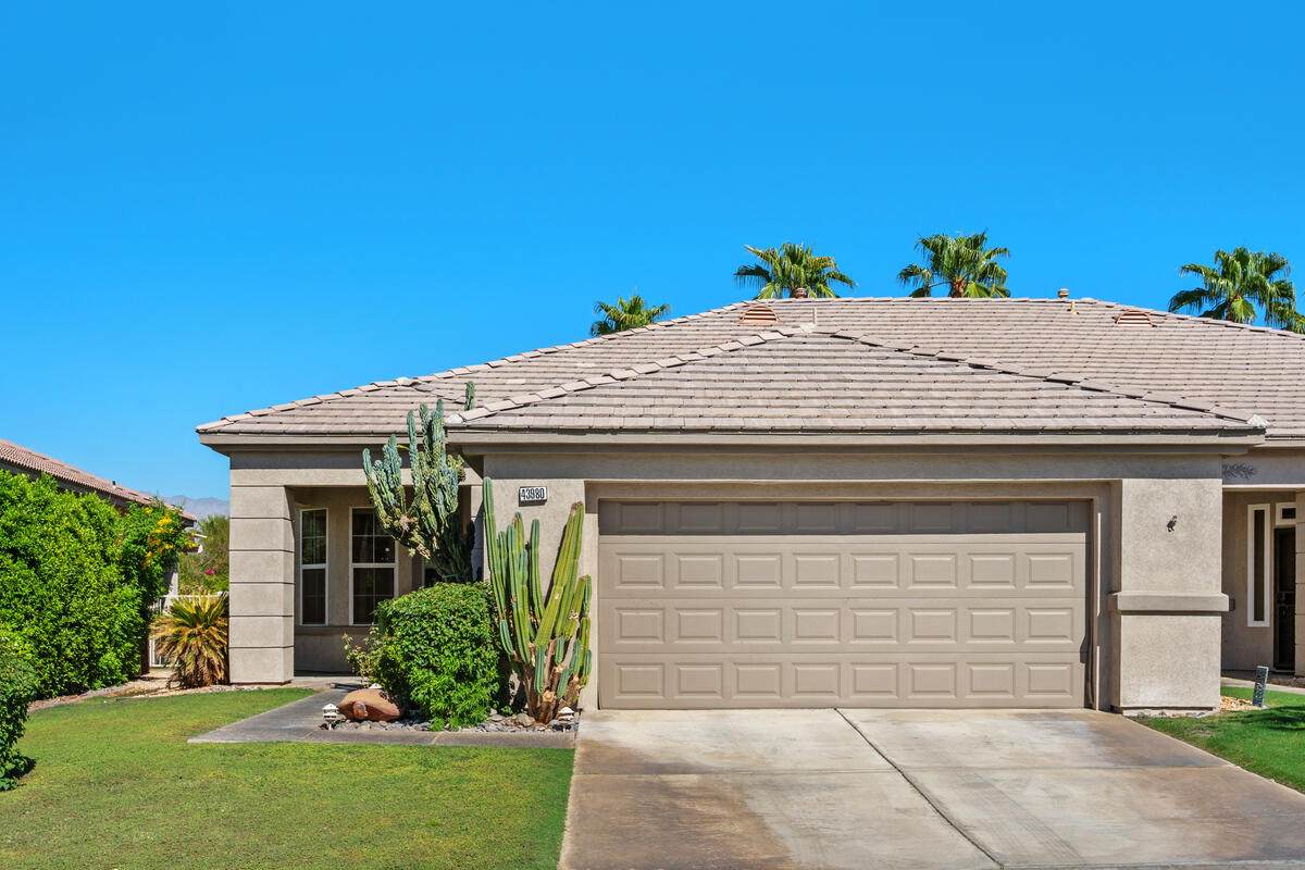 43980 Medinah Drive - Photo 1
