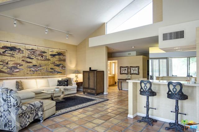 31 Kavenish Drive - Photo 1