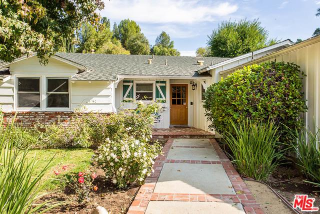5166 Kelvin Avenue - Photo 1
