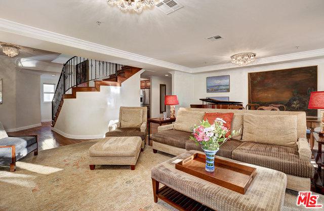 1050 Edinburgh Avenue - Photo 1