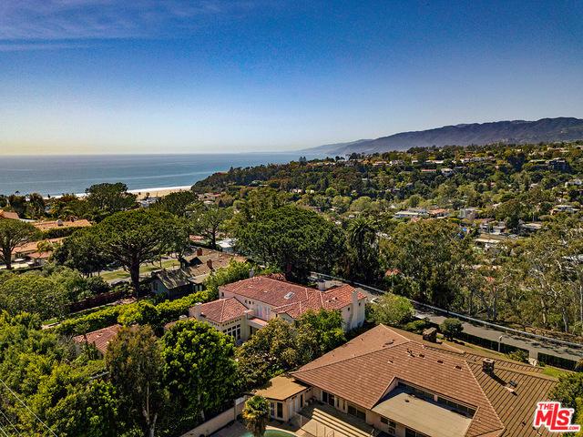 430 Adelaide Drive - Photo 1