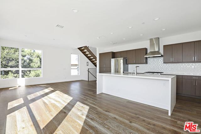 1515 Lake Shore Avenue - Photo 1