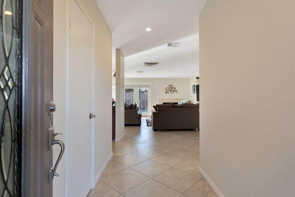 76510 California Drive - Photo 1