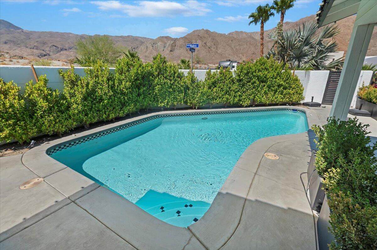 54990 Avenida Madero - Photo 1